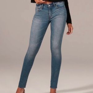 Size 25/0 Abercrombie & fitch super skinny mid rise jean